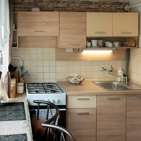 Dózsa Apartman *